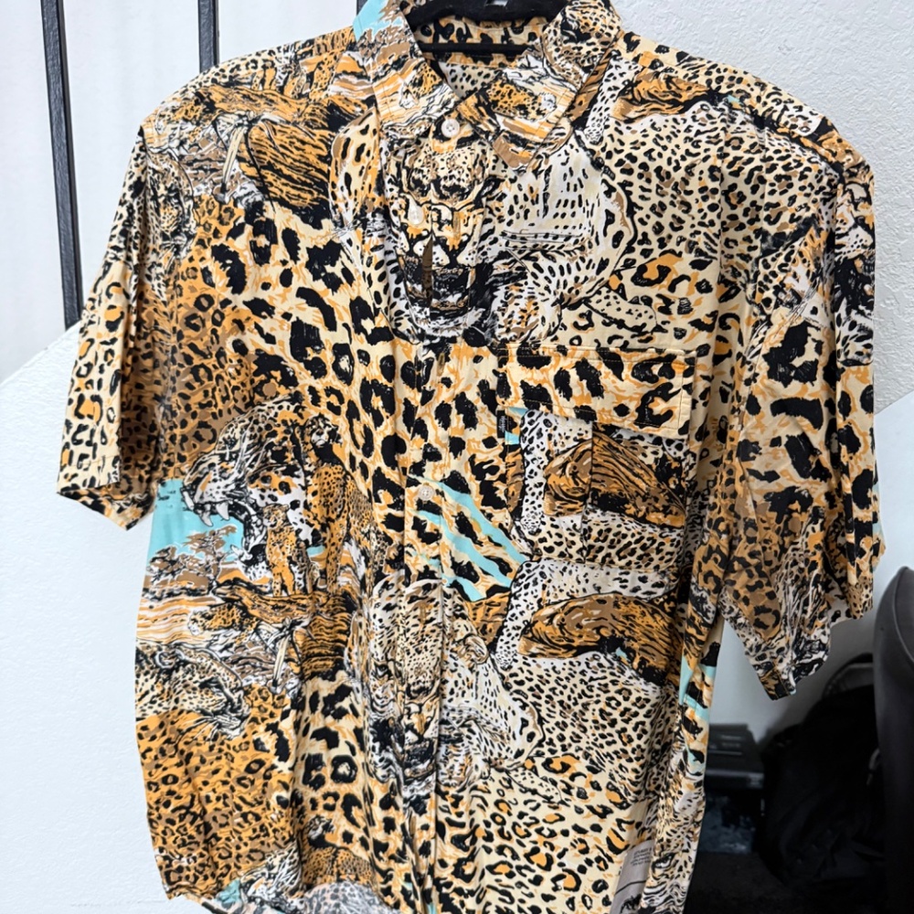 Stussy XL Mens Cheetah Shirt